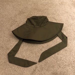 MANGO Army Green Bucket Hat w/ Ties